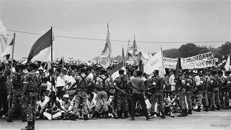 1965 Indonesian Mass Killings: A Pivotal Episode of Anti-Communist Violence and Political Turmoil